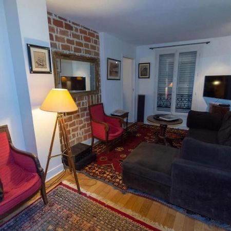 Very French Two Bedroom In The Heart Of París Exterior foto